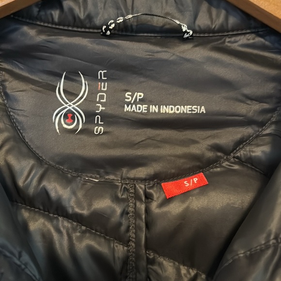 Spyder women’s puffer jacket. Size S/P - Picture 6 of 6